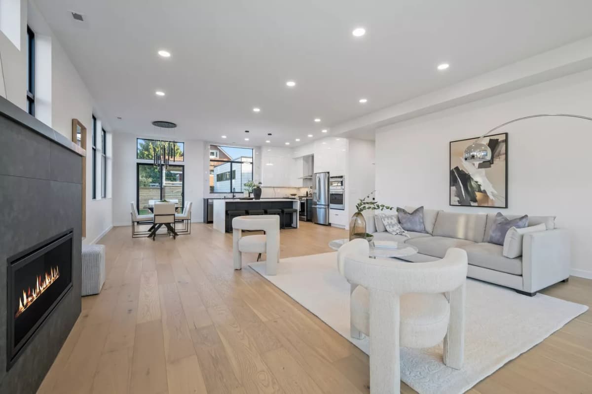 Viktoria Flooring Master Installation